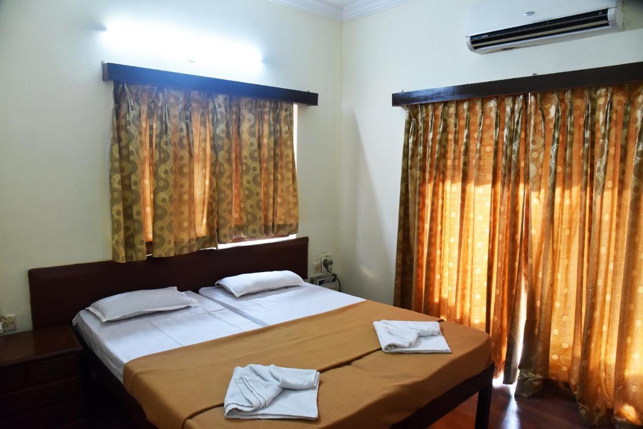 Xavier Beach Resort Candolim Exterior photo